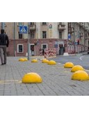 Полусфера антипарковочная бетонная 600х320 мм. жолтий цвет.